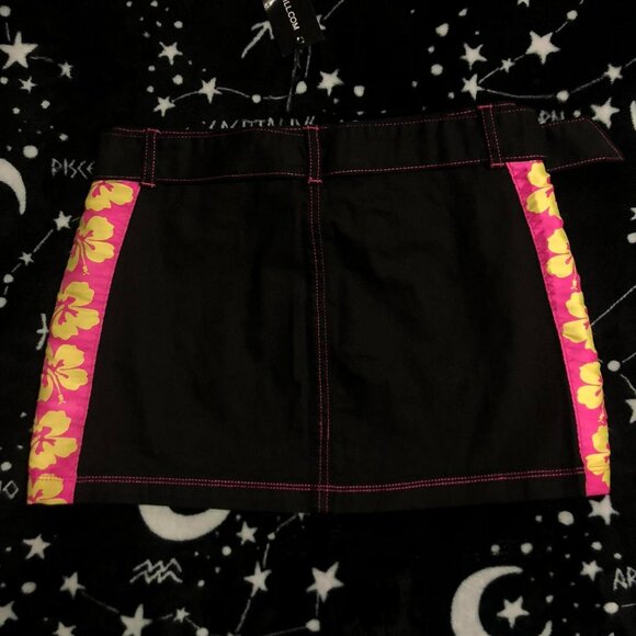 Dolls Kill Vacation Awaits Mini Skirt - Picture 3 of 4